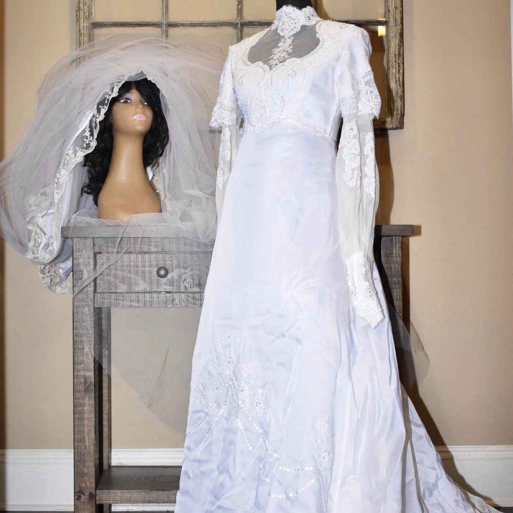 Satin, Lace and timeless beauty!  Vintage Wedding